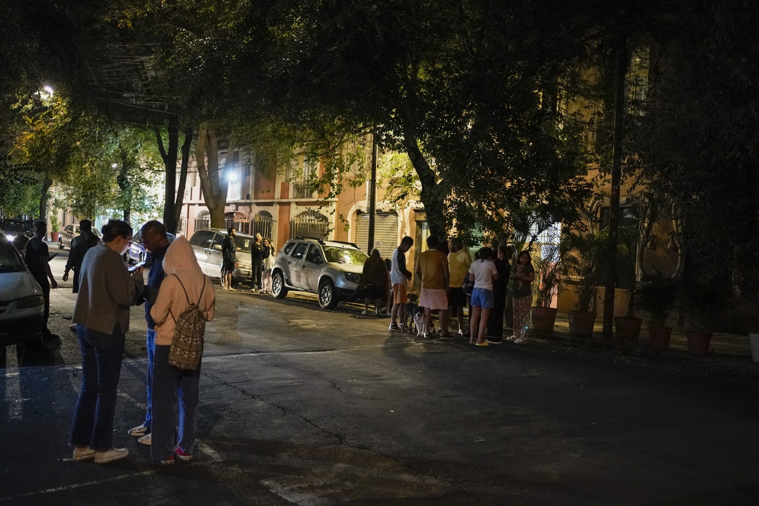 6.8-magnitude earthquake strikes Mexico, killing one