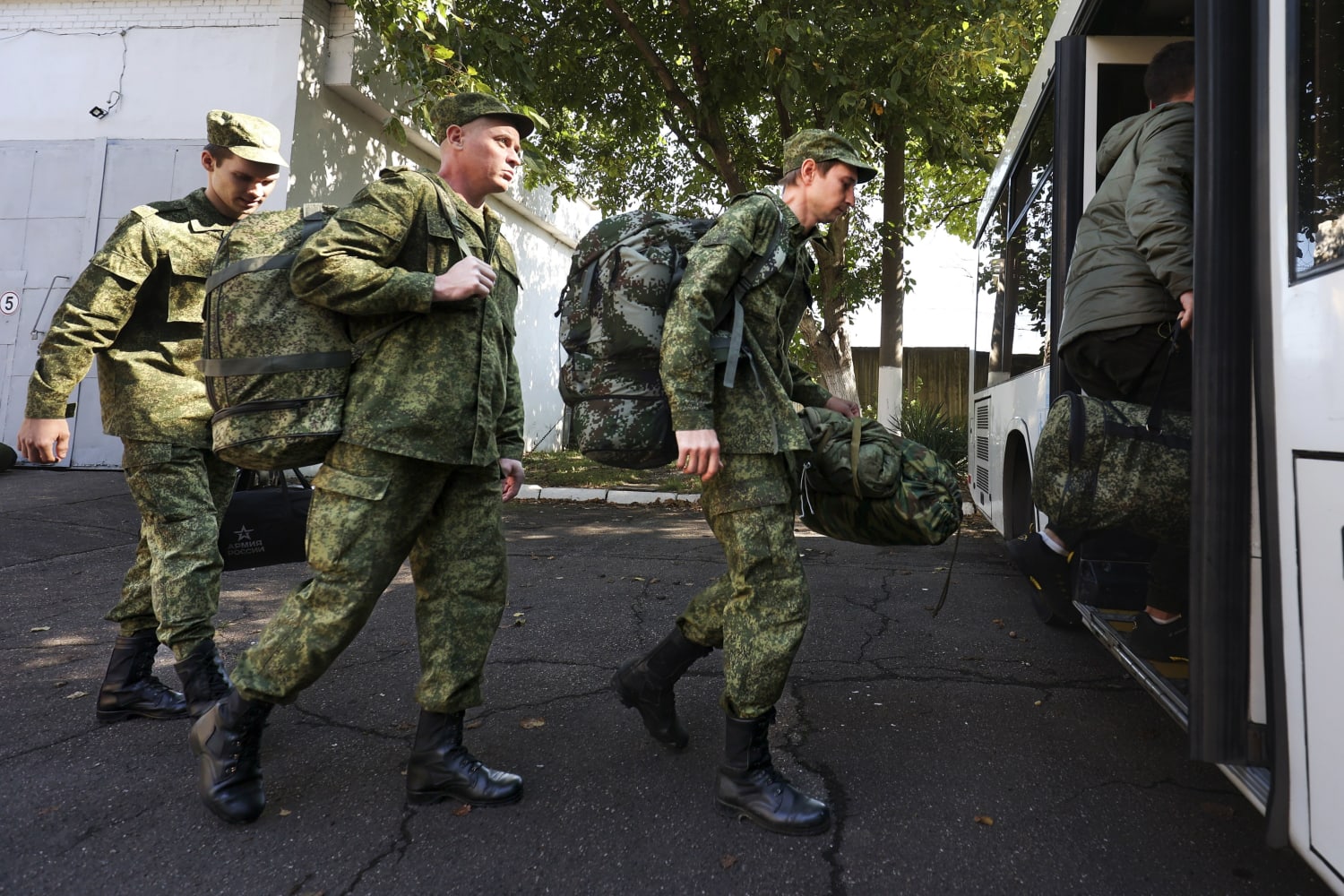 Gunman fires at draft office in Russia amid growing anger over Putin's mobilization