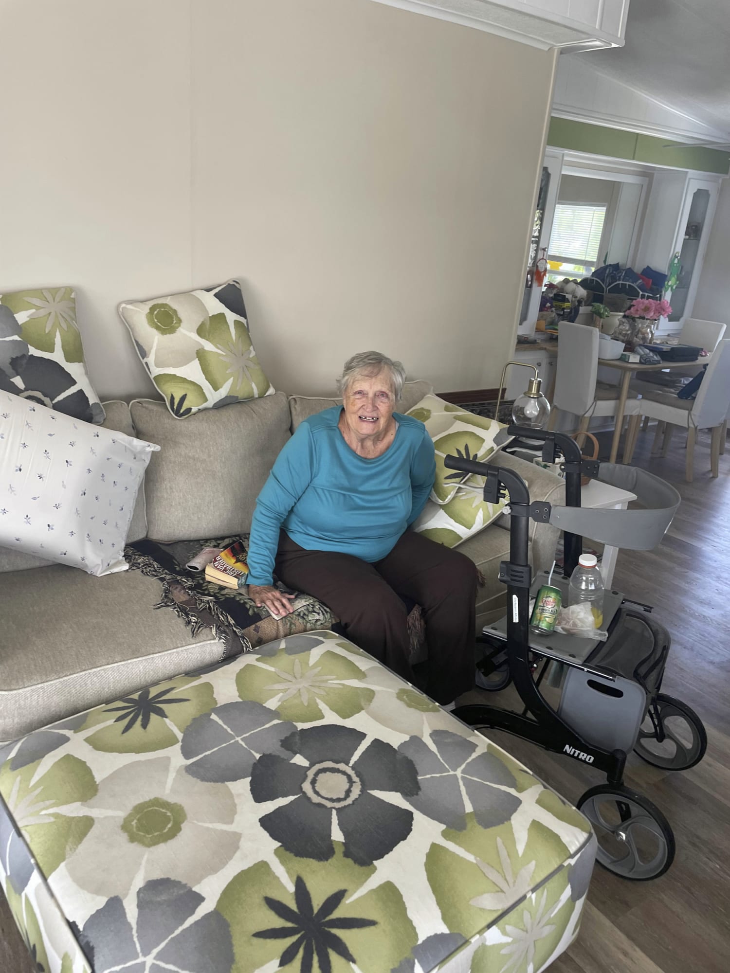 Woman braves Hurricane Ian flood to check on stranger’s 84-year-old mom