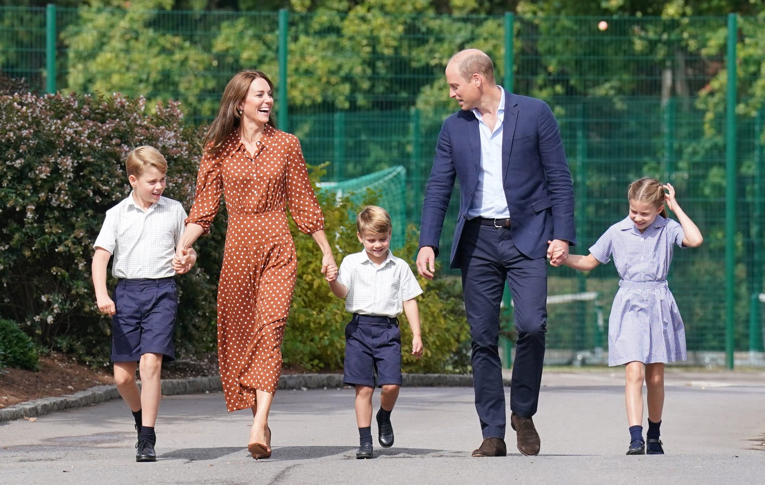 Kate Young Sex Videos - Prince William, Kate Middleton take George, Charlotte, Louis to school