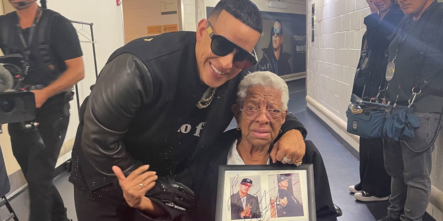 A 90-year-old Grandmas Wish to Meet Daddy Yankee Comes True image