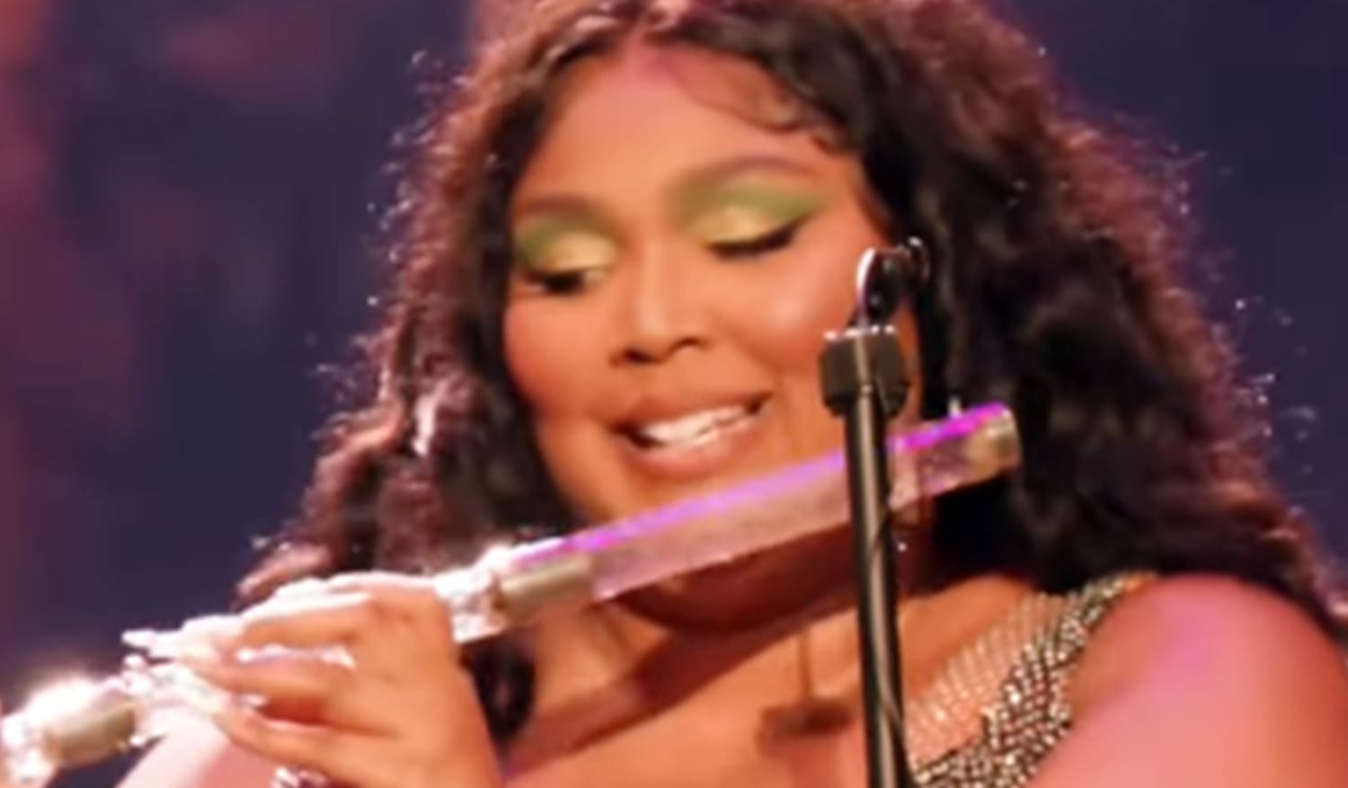 Lizzo Played a 200-Year-Old Glass Flute Given to James Madison, Smart  News