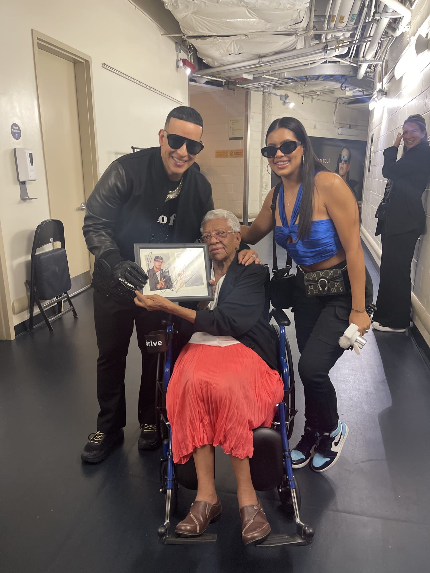 A 90-year-old Grandmas Wish to Meet Daddy Yankee Comes True