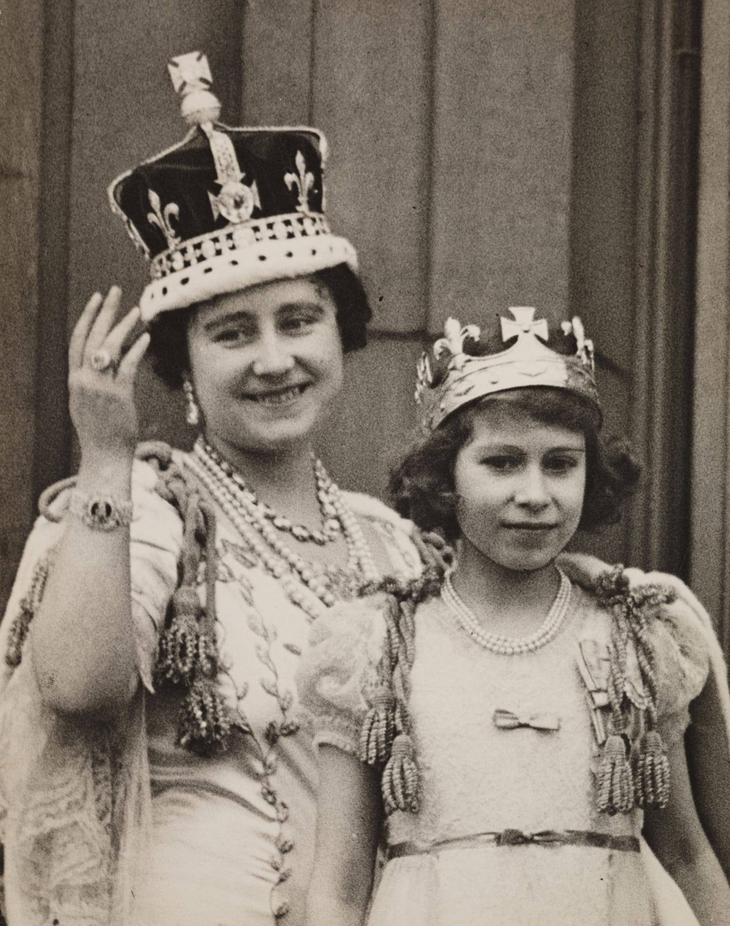 King George VI Dies; Elizabeth Becomes Queen of England