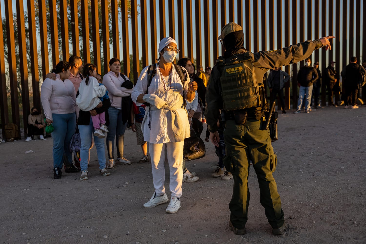 Democrats up pressure on White House over migrants and the border