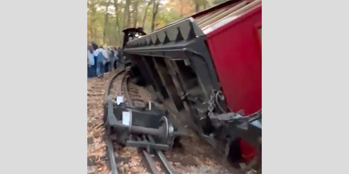 Several hurt after train derails at Missouri’s Silver Dollar City amusement park