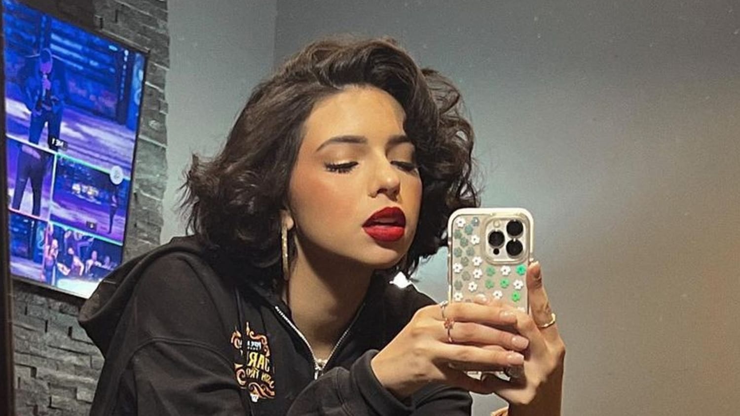 Ángela Aguilar debutará como modelo en el desfile de Rihanna