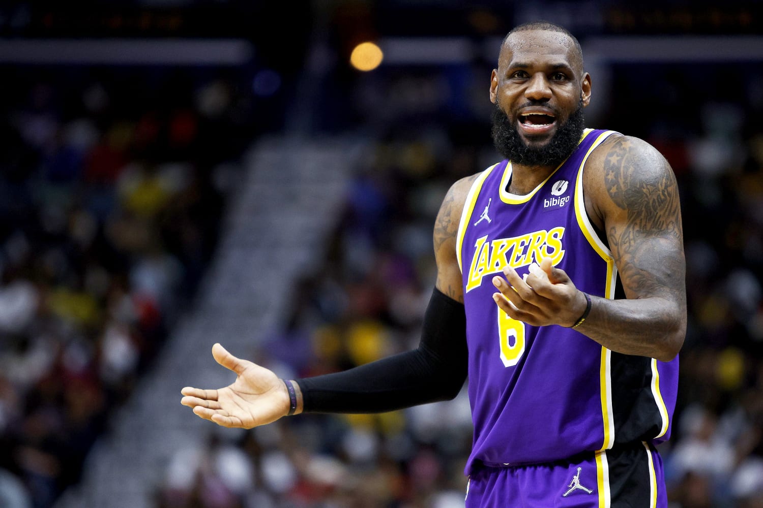 LeBron James Appears to Reveal New Lakers Jersey Number on Twitter