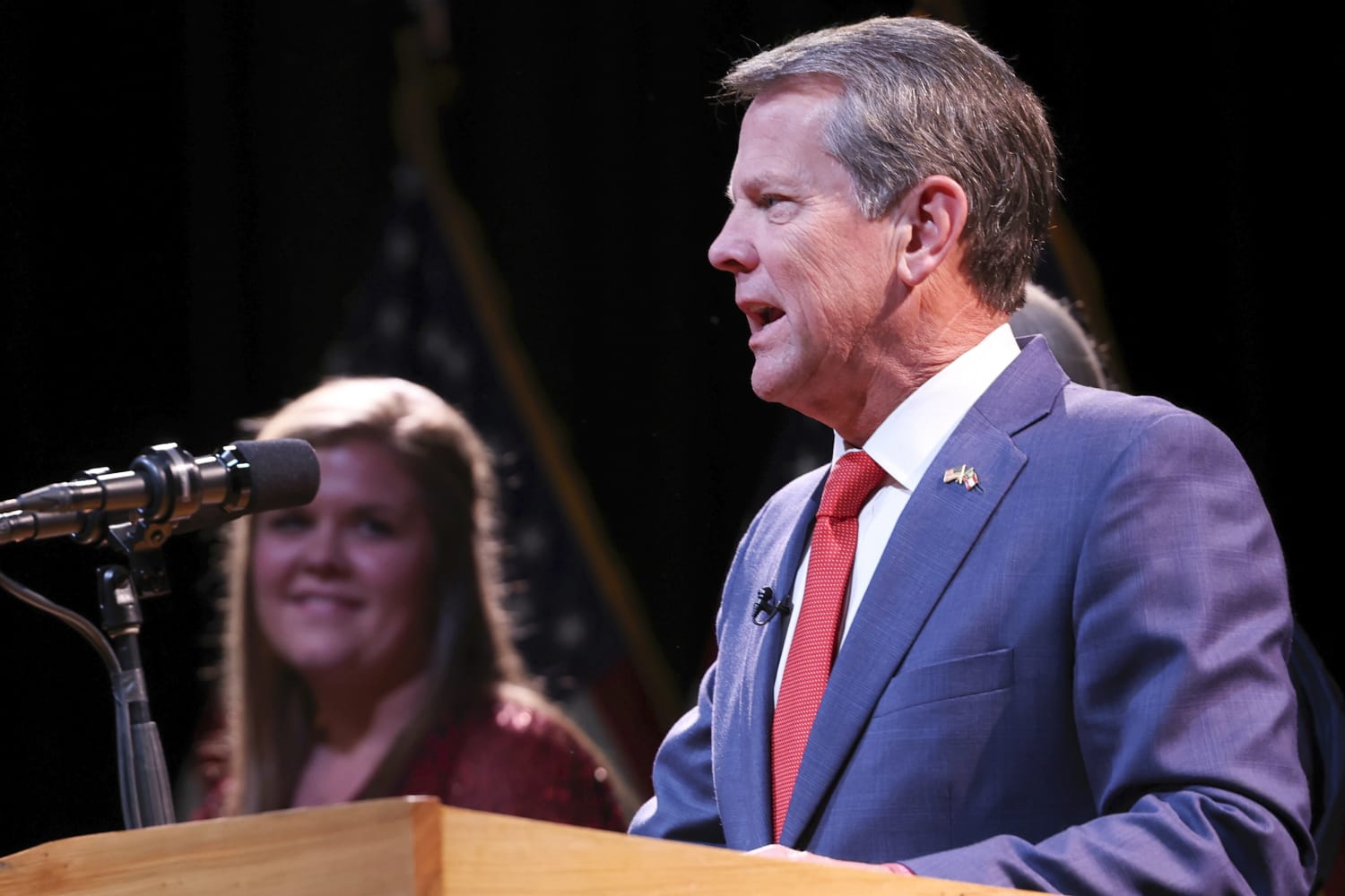 El gobernador republicano de Georgia, Brian Kemp, gana la reelección y derrota de nuevo a Stacey Abrams