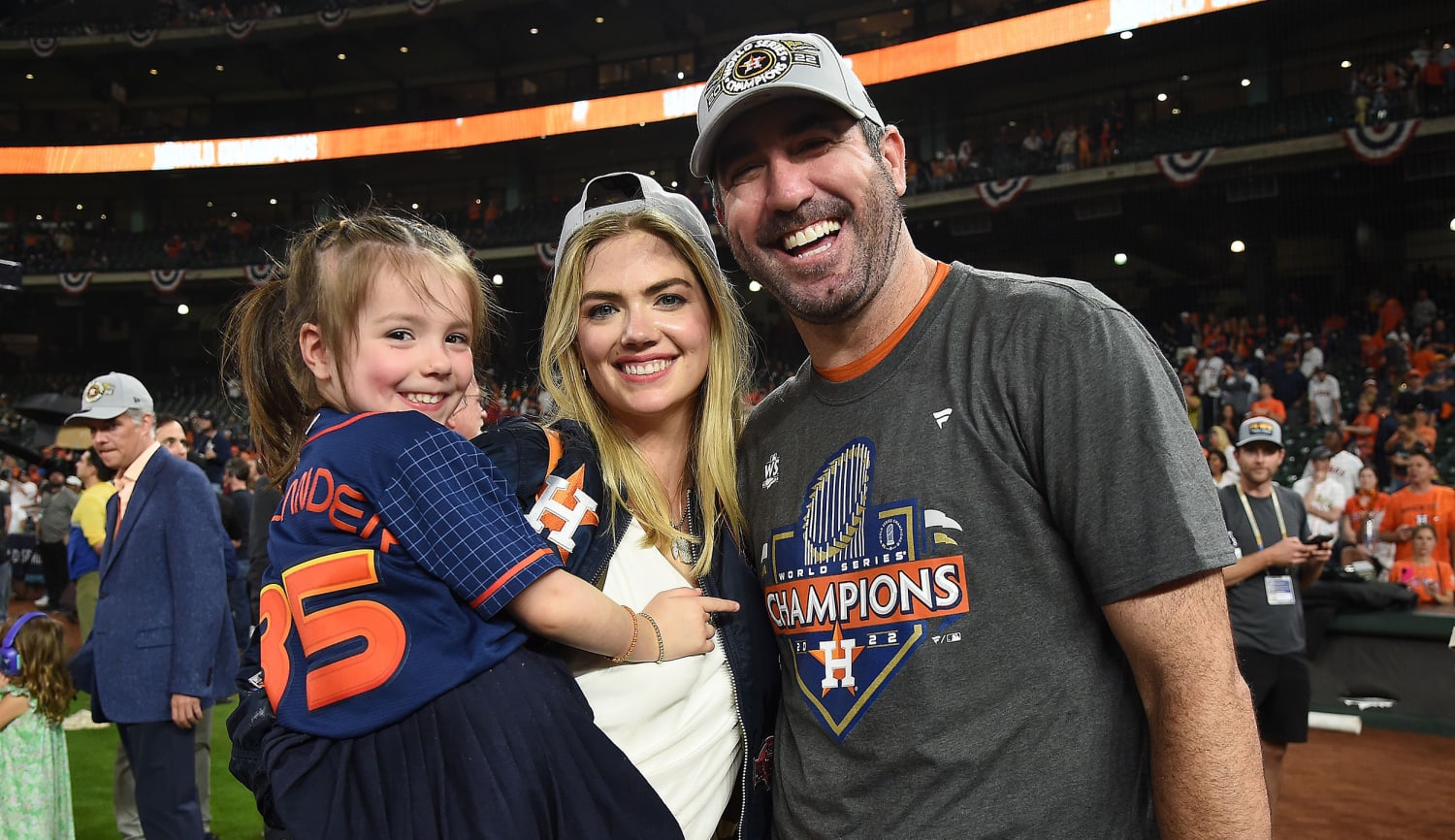 Kate Upton Justin Verlander's Daughter Helps Celebrate Astros' Win