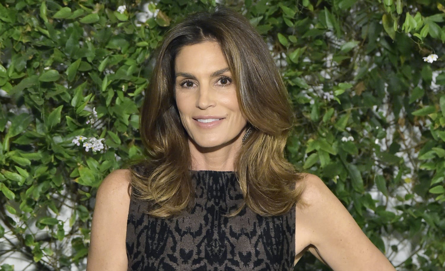Cindy Crawford Says She'S Not Trying To Be 'Ageless'
