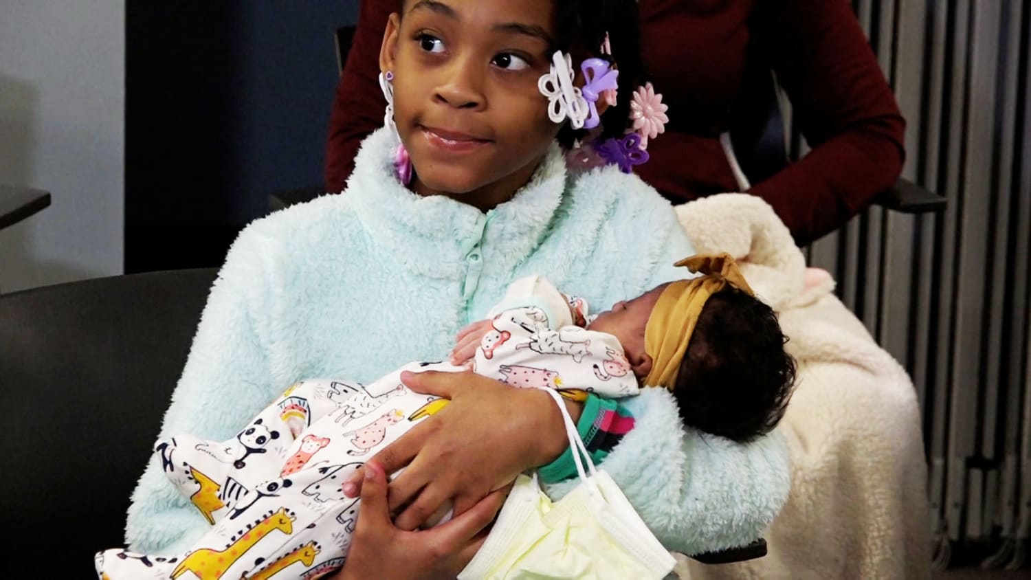 10-Year-Old Girl Named Miracle Helps Deliver Mom's Baby at Home