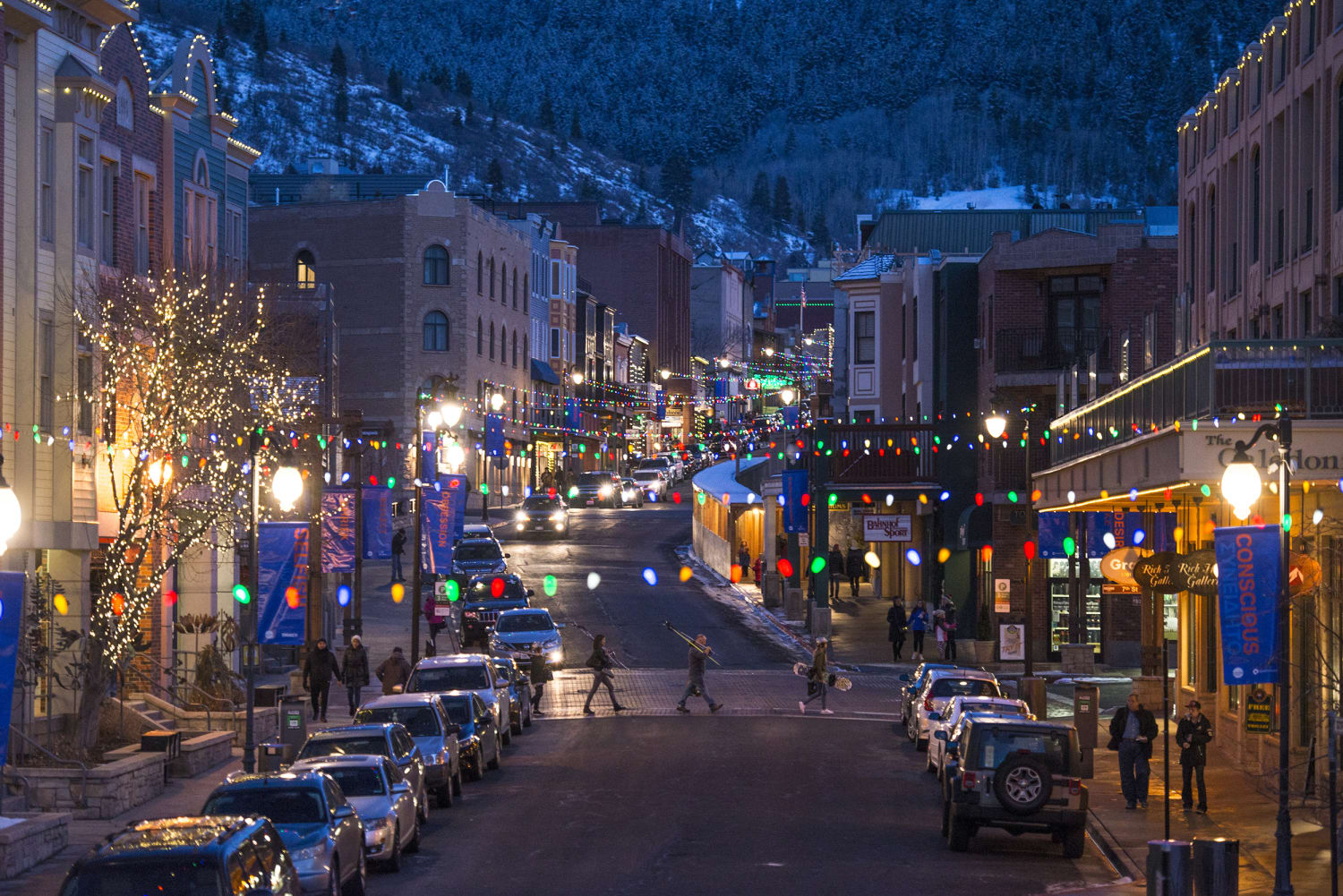 25 Best Christmas Towns in the USA