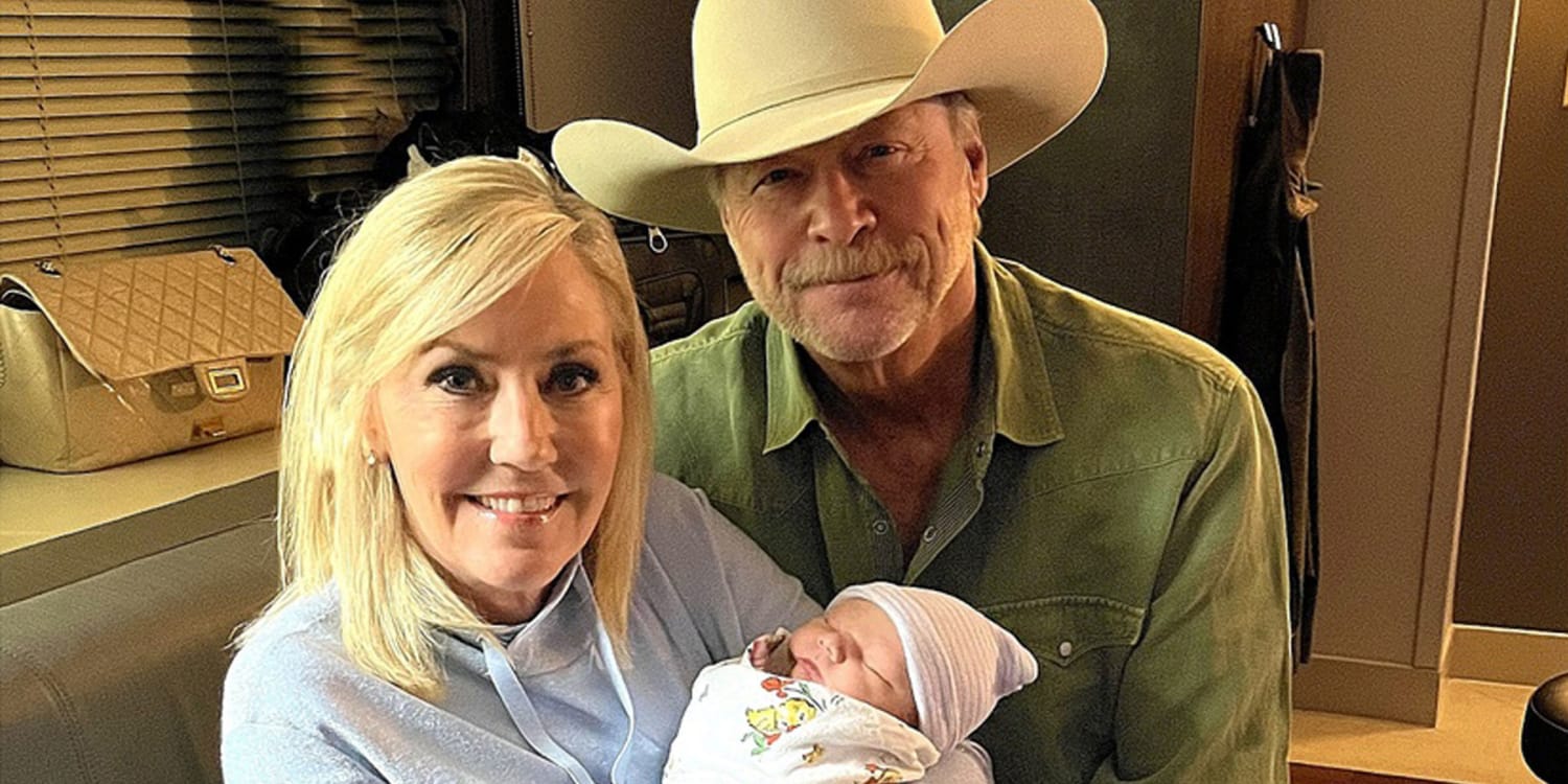 Congrats to Alan Jackson – as He Announces That He's Going To Be a  Grandfather