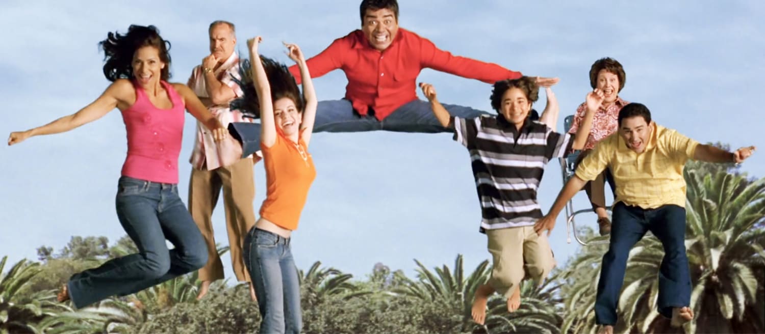 See George Lopez Reunite With 'George Lopez Show' Co-Stars on