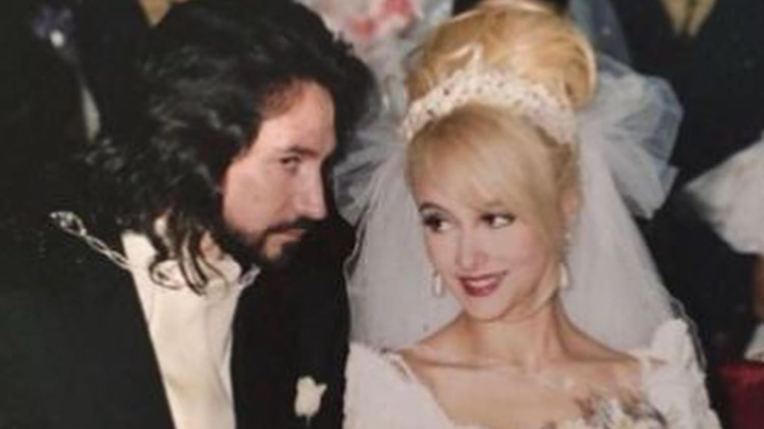 Marco Antonio Solís y Cristy Salas celebran 29 años de matrimonio