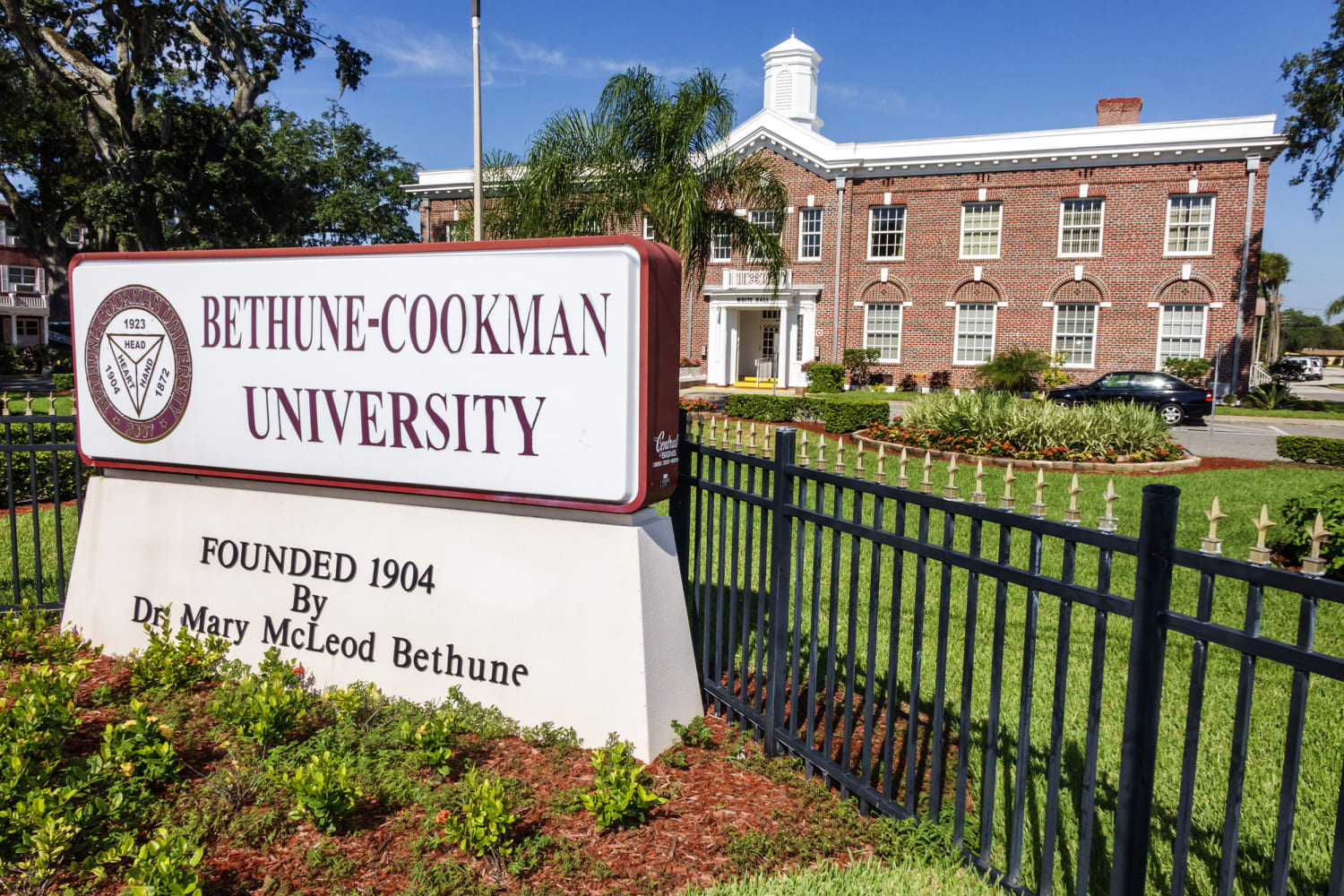 Student protests heat up at Bethune-Cookman University after split with Ed  Reed