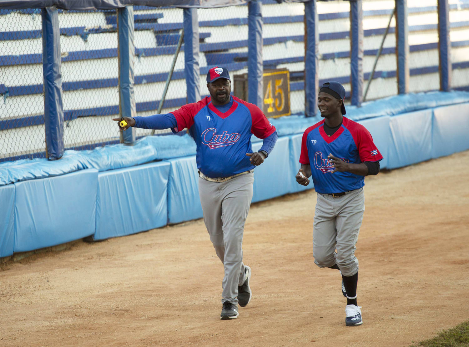 Cubans signed with MLB teams will for first time play on national team at  World Classic