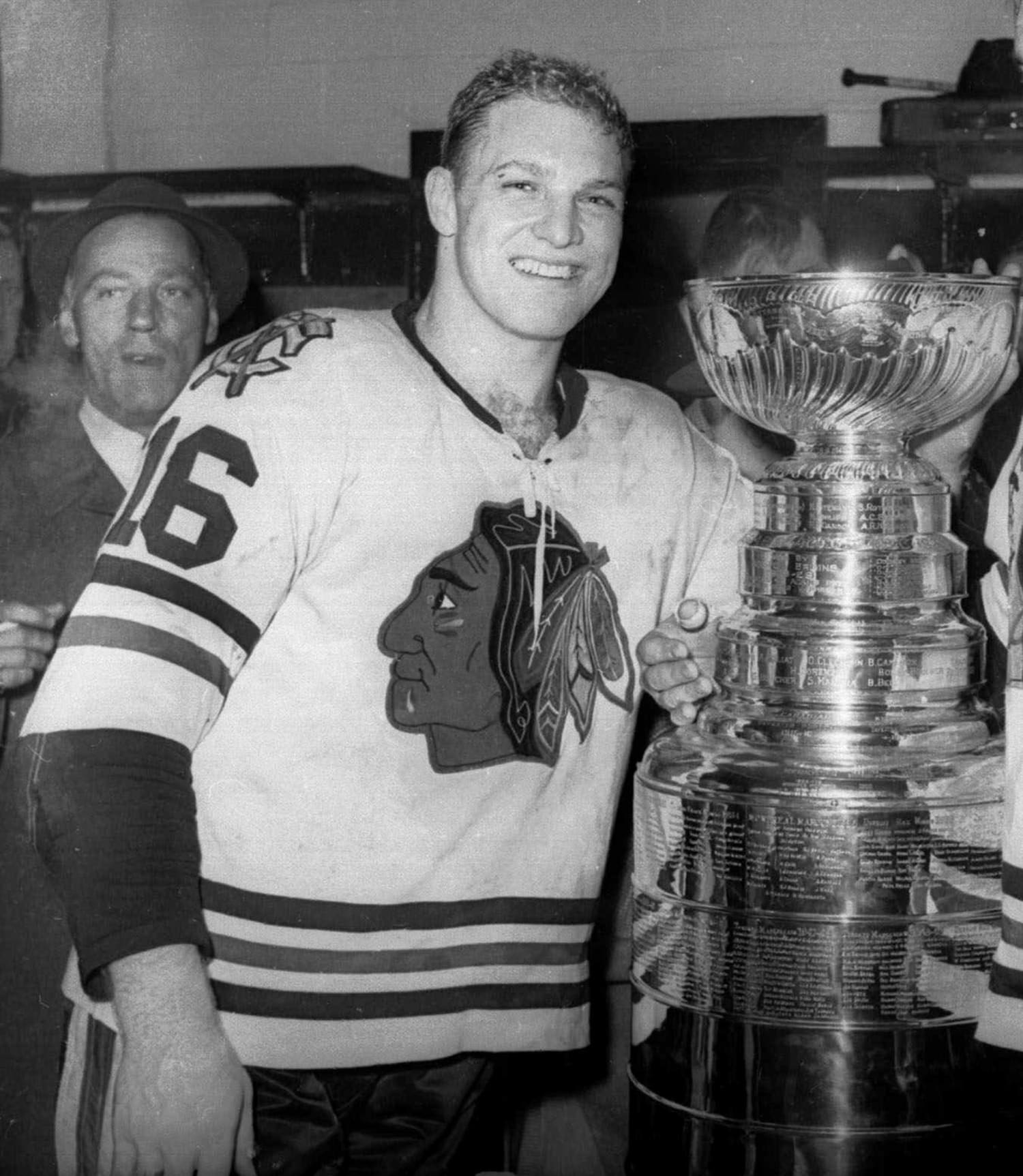 Photos: Chicago Blackhawks Hall of Famer Bobby Hull