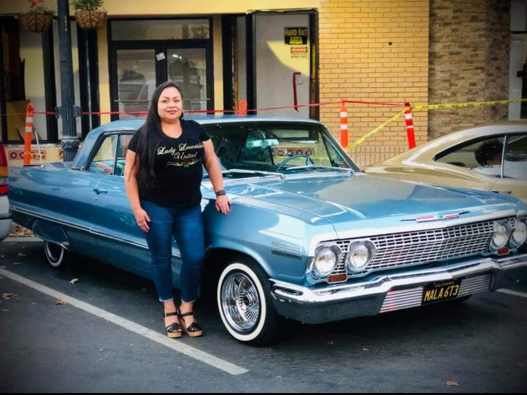 Las latinas 'lowriders' se abren camino en la cultura de autos, image size:1080x810