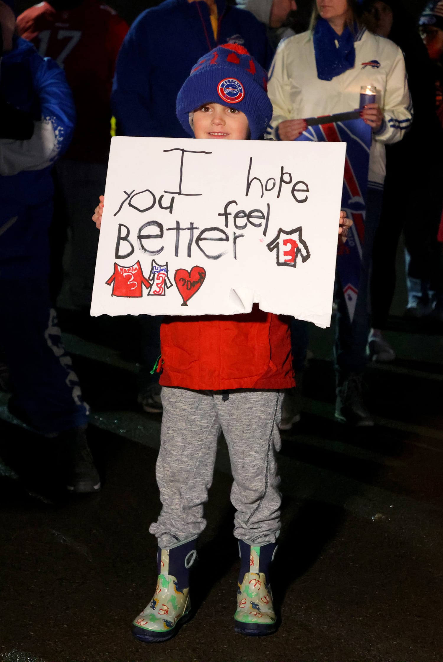 Damar Hamlin cheered in Pittsburgh homecoming