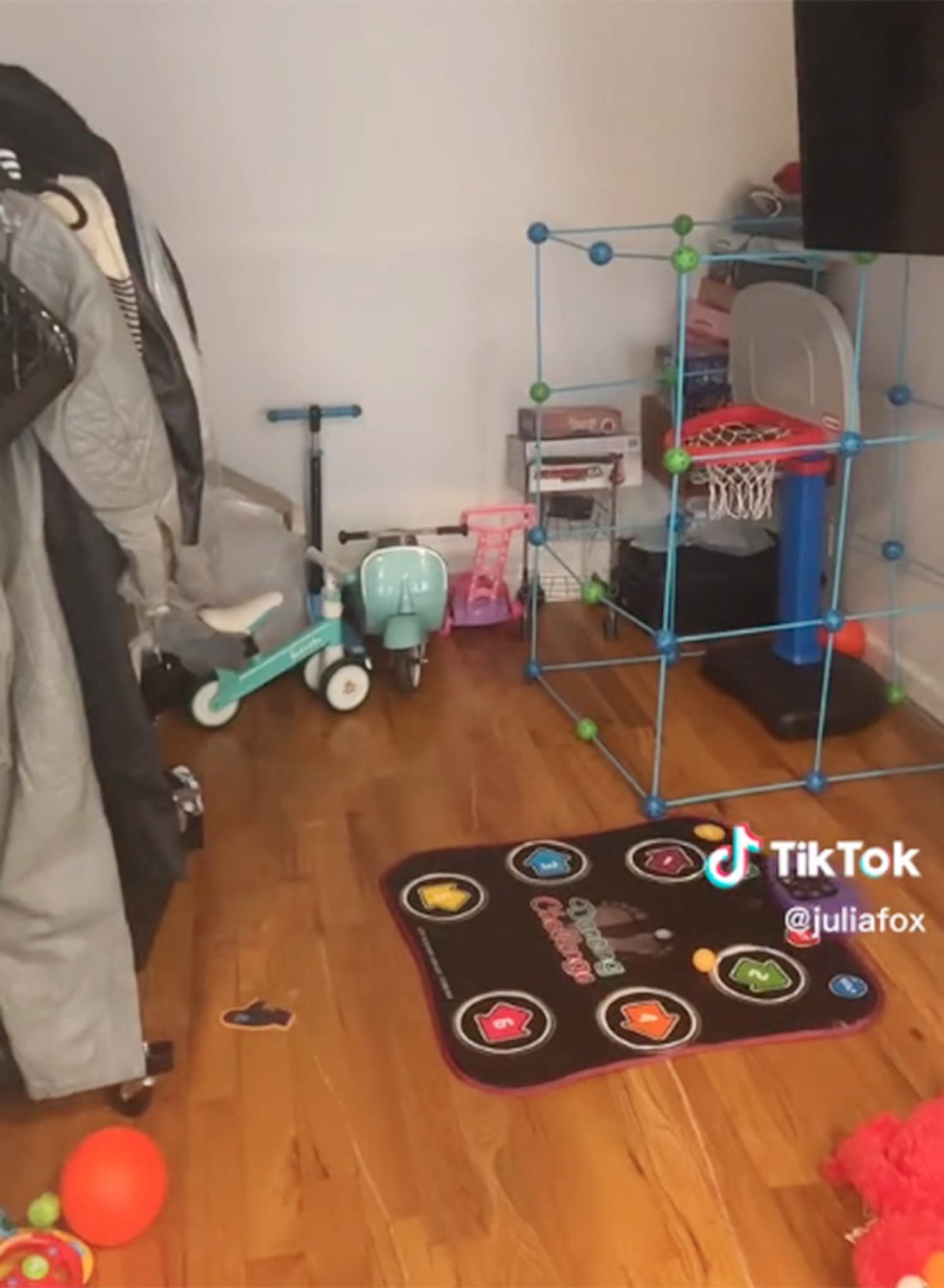 Julia Fox's TikTok Apartment Tour Is Dividing the Internet