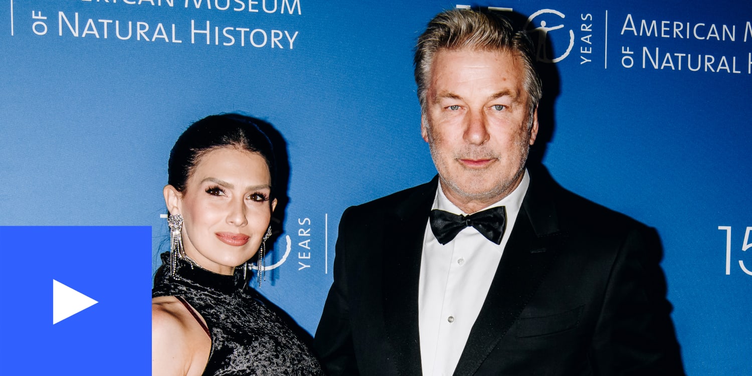 A photo of Alec Baldwin and his wife