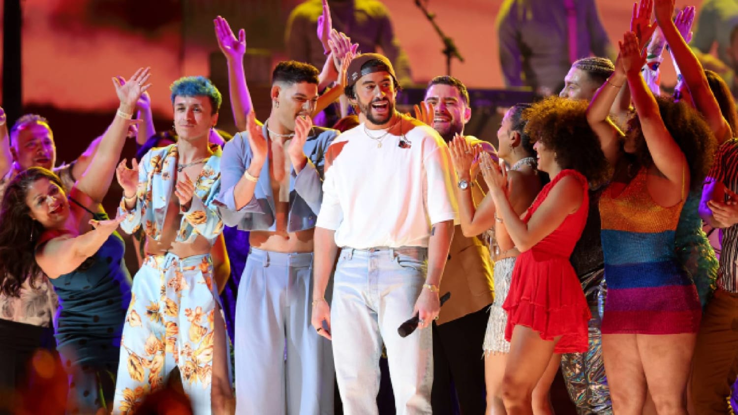 Bad Bunny en los Premios Grammy 2023: brilló en su presentación, rindió  homenaje a Puerto Rico