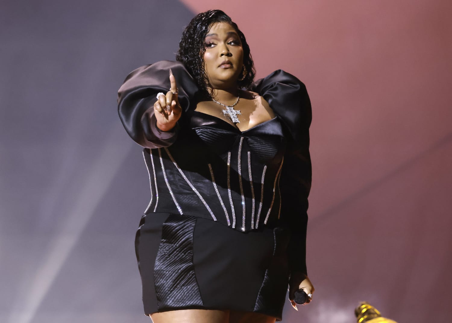 Lizzo Is The Fashion Queen Of The 2023 GRAMMYs: What The 'Special' Winner  Wore