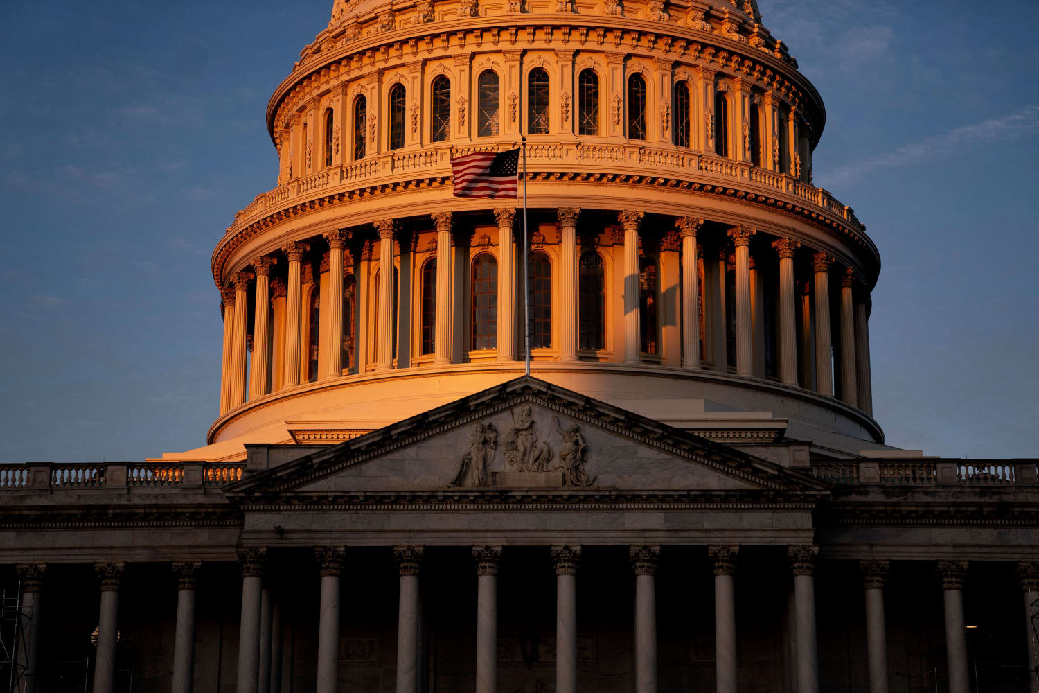 Bill to make daylight saving time permanent didn't pass