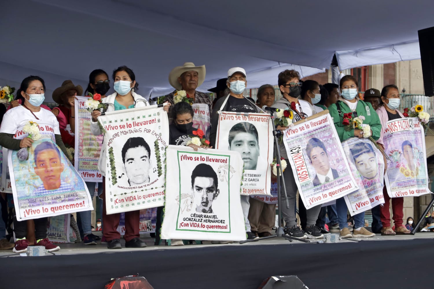 Moms in Mexico keep searching for the missing, even as officials rallied to find the kidnapped Americans