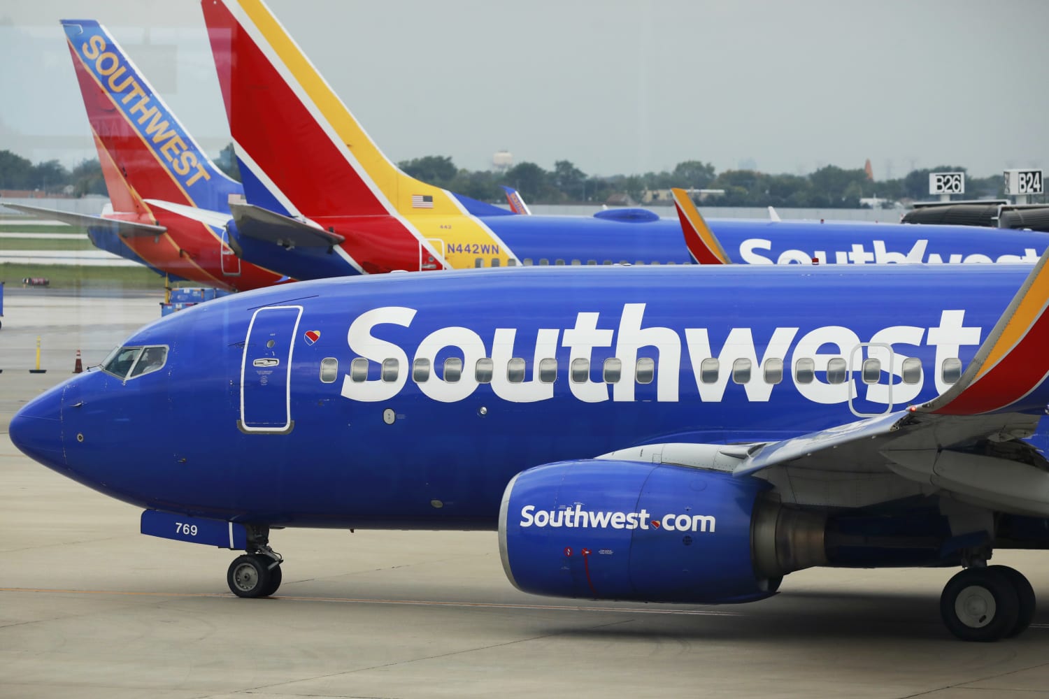 A pilot from another airline helps land a Southwest flight after the captain becomes ill