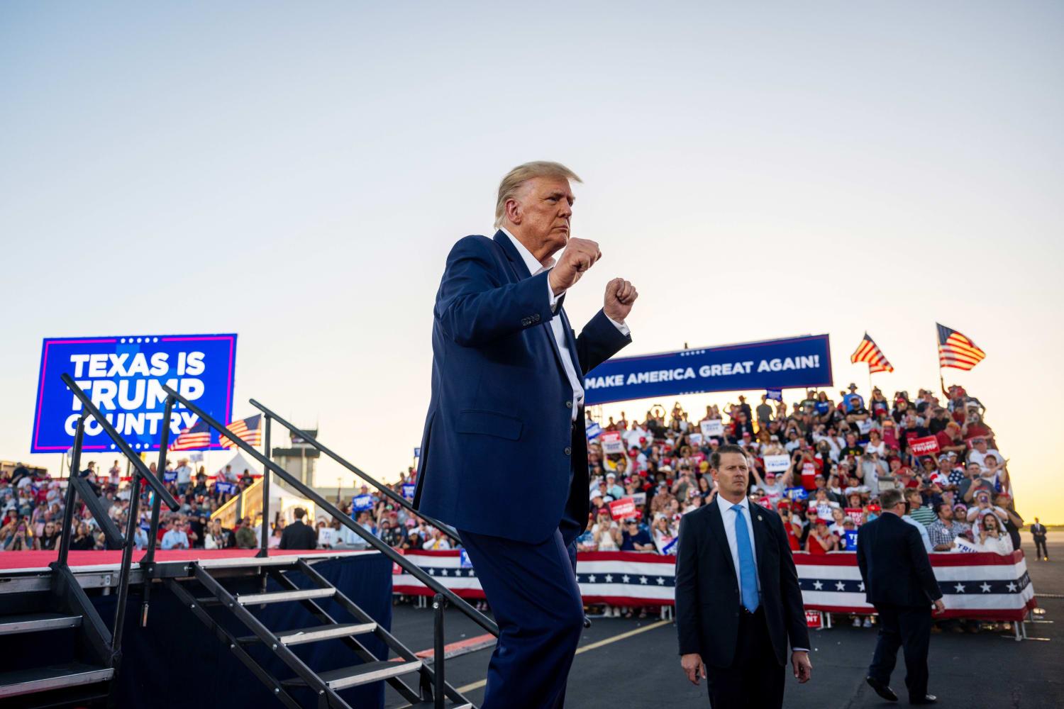 Eyes on 2024: Trump rails against “deep state” in first ’24 rally
