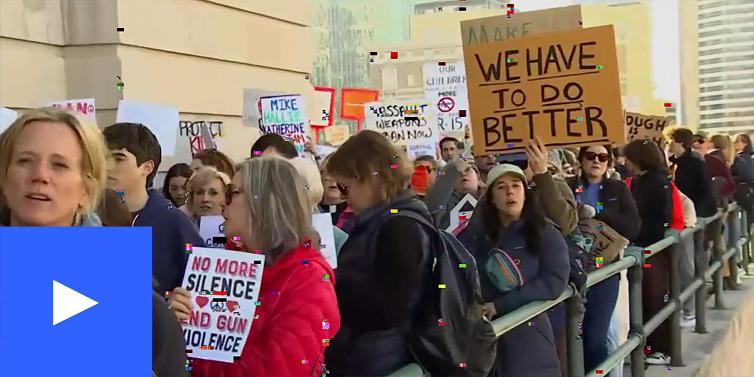 Photo of a line of protesters 