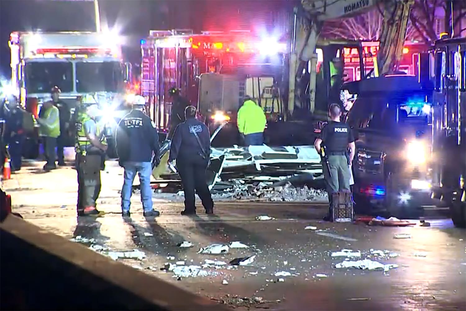 At least 1 dead, dozens injured after concert roof collapses in Illinois