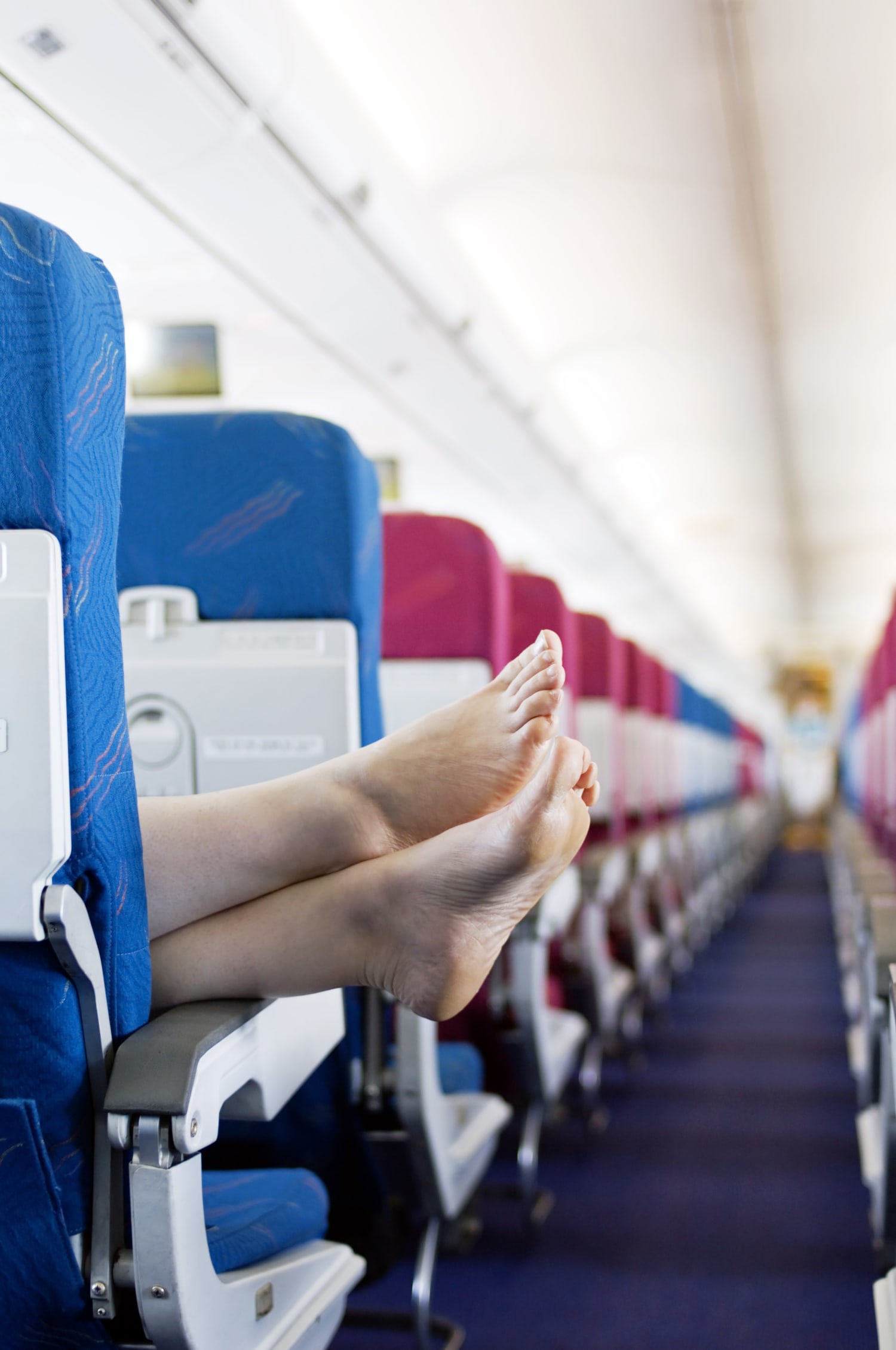 Airplane etiquette: Dos and don'ts for your next flight