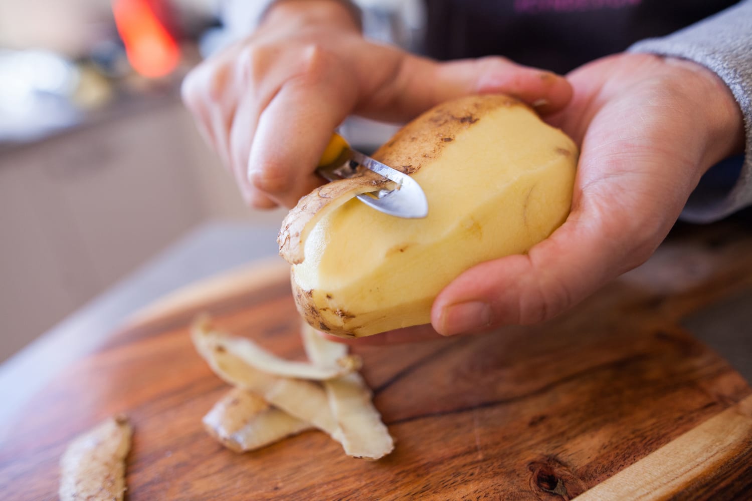 This Electric Potato Peeler Will Help Make Holiday Food Prep So Easy