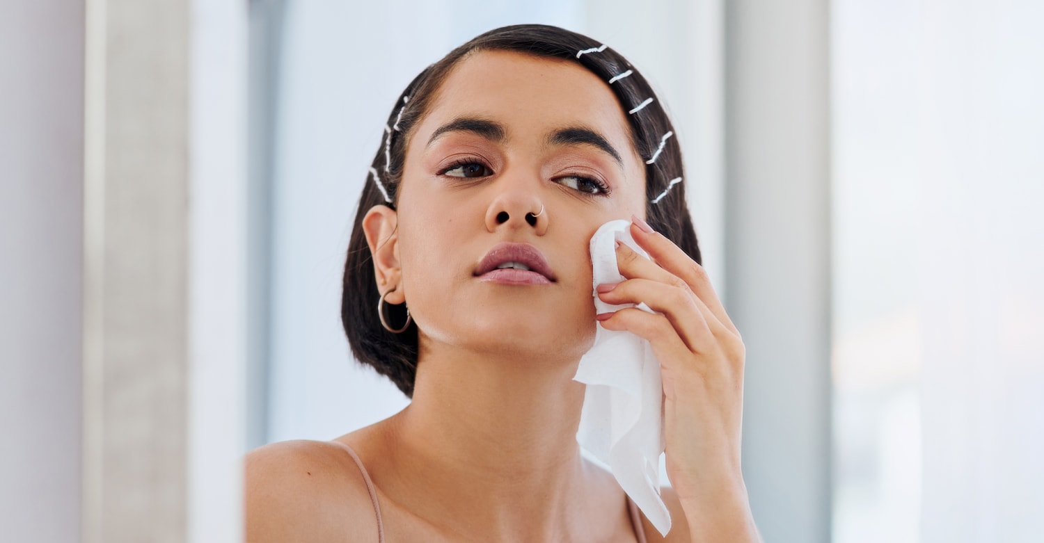 https://media-cldnry.s-nbcnews.com/image/upload/rockcms/2023-04/woman-cleanse-face-clean-makeup-remover-wipe-mc-230427-1d2161.jpg