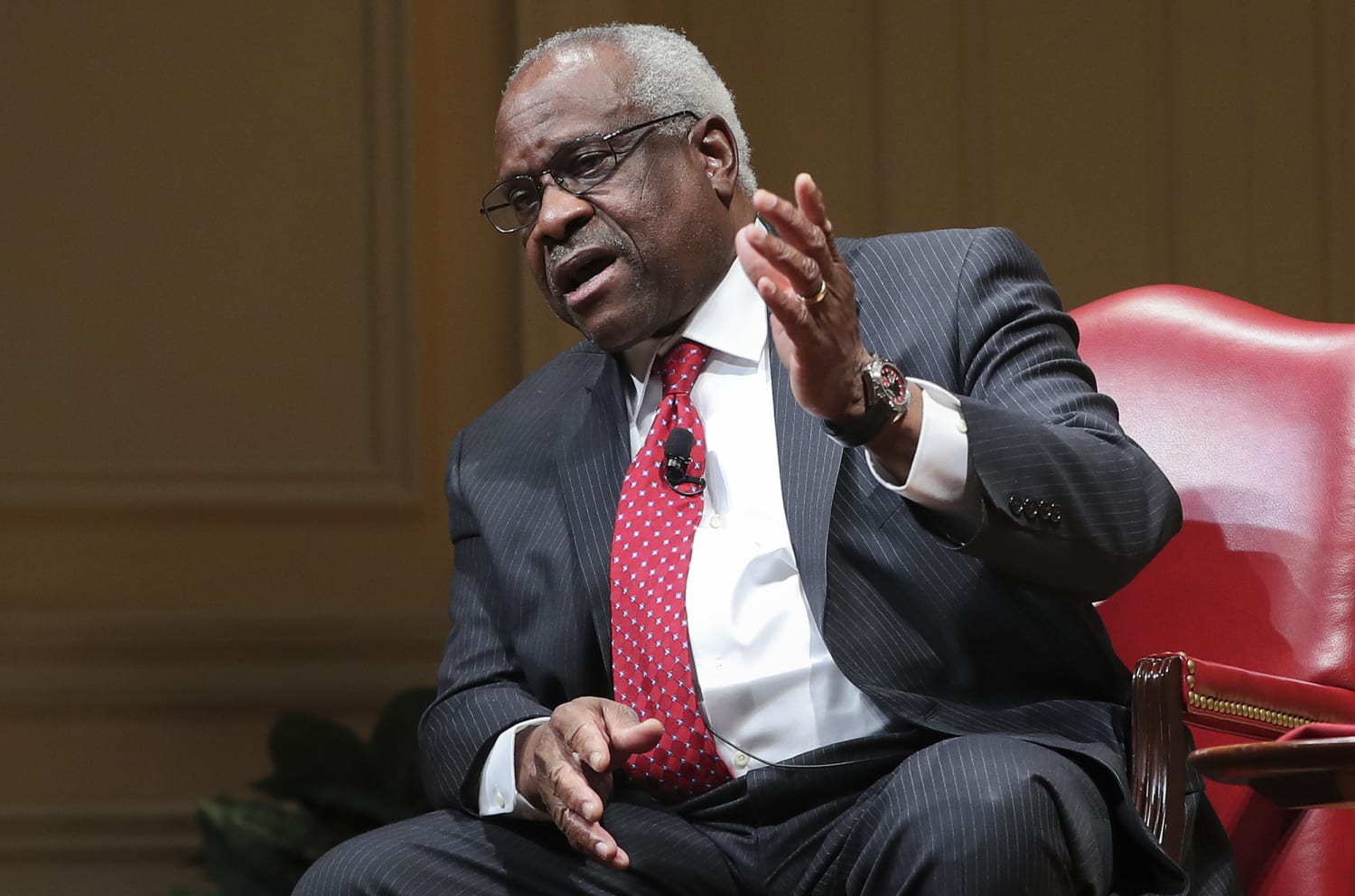 Senate Dems seek more info from Harlan Crow after Clarence Thomas reports 