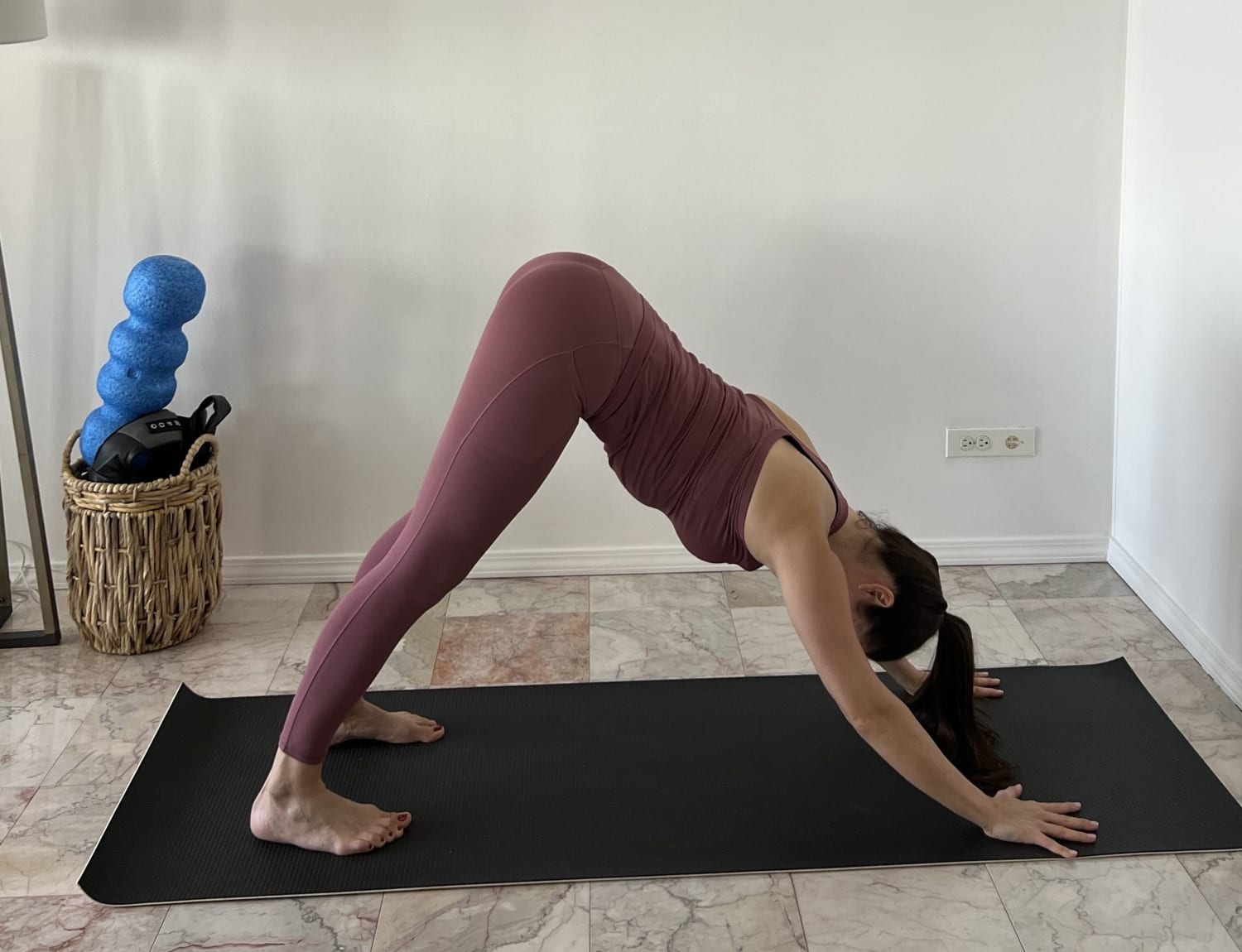 https://media-cldnry.s-nbcnews.com/image/upload/rockcms/2023-05/downward-dog-e04c70.jpg