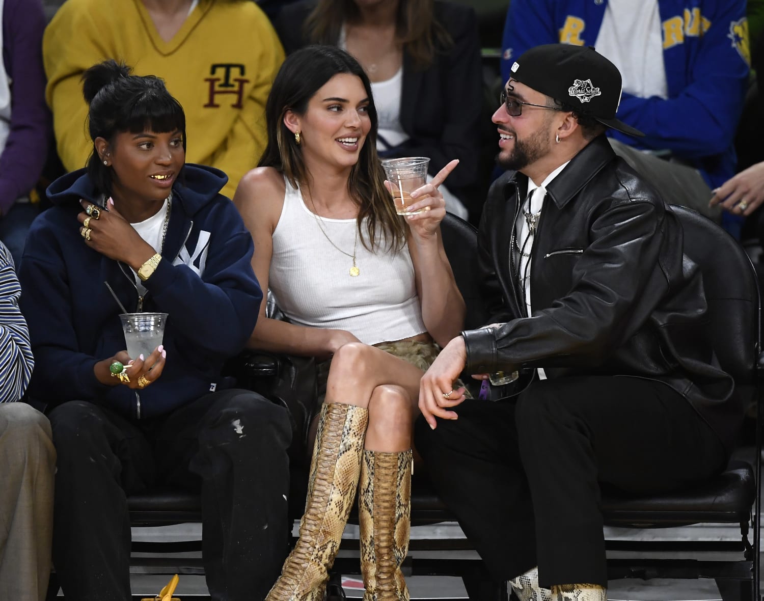 Access Bad Bunny on X: Bad Bunny and Kendall Jenner talking to each other  during the Lakers game tonight 🏀  / X