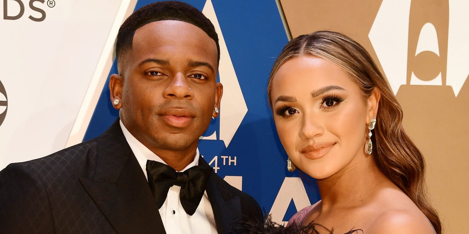 Jimmie Allen Apologizes to Pregnant Wife for Affair Amid Sexual Assault Allegations pic image