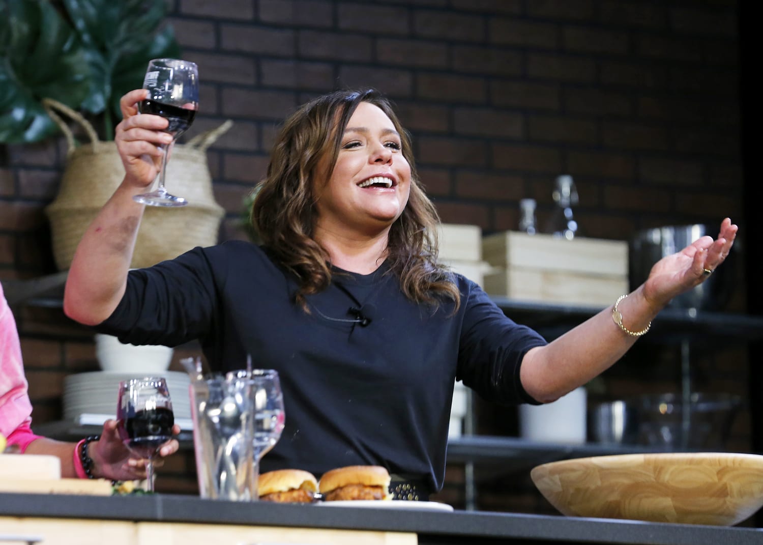 'The Rachael Ray Show' comes to an emotional end after 17 seasons
