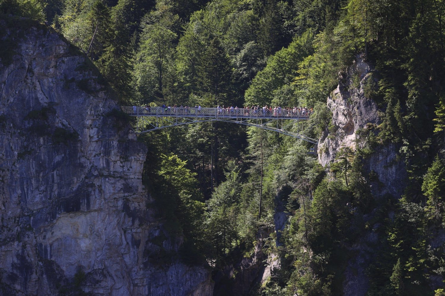 American woman who was pushed into a ravine near Neuschwanstein castle is out of the hospital