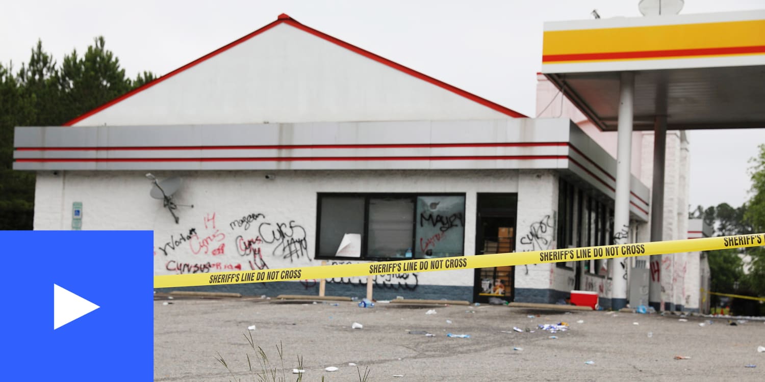 A photo of the storefront where the teenager was shot