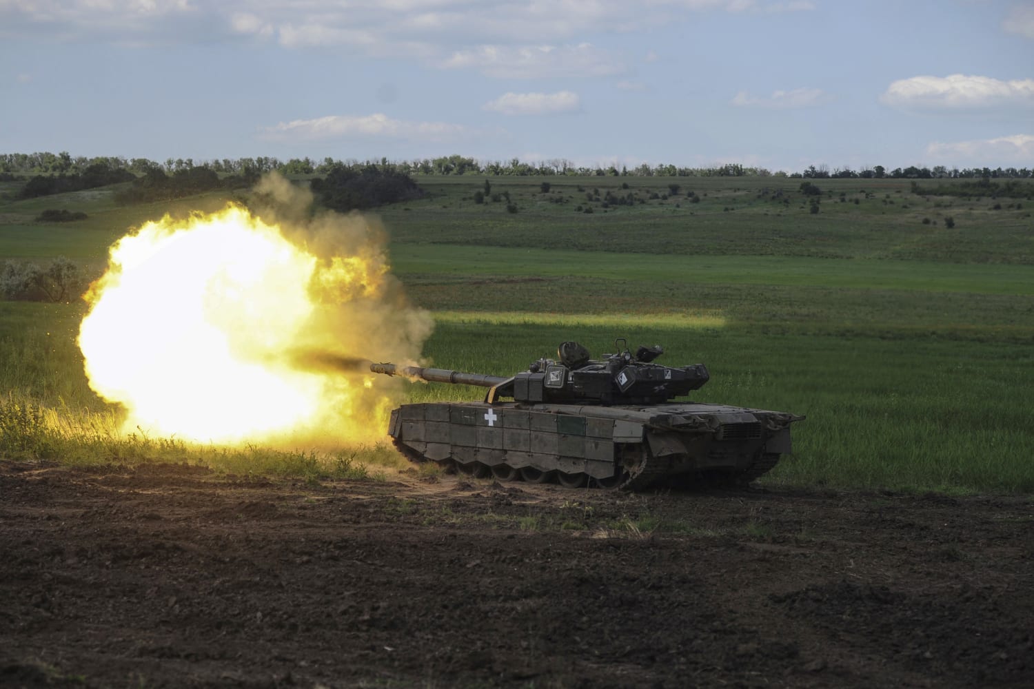 Ukraine sends Western tanks into battle for the first time to bolster counteroffensive