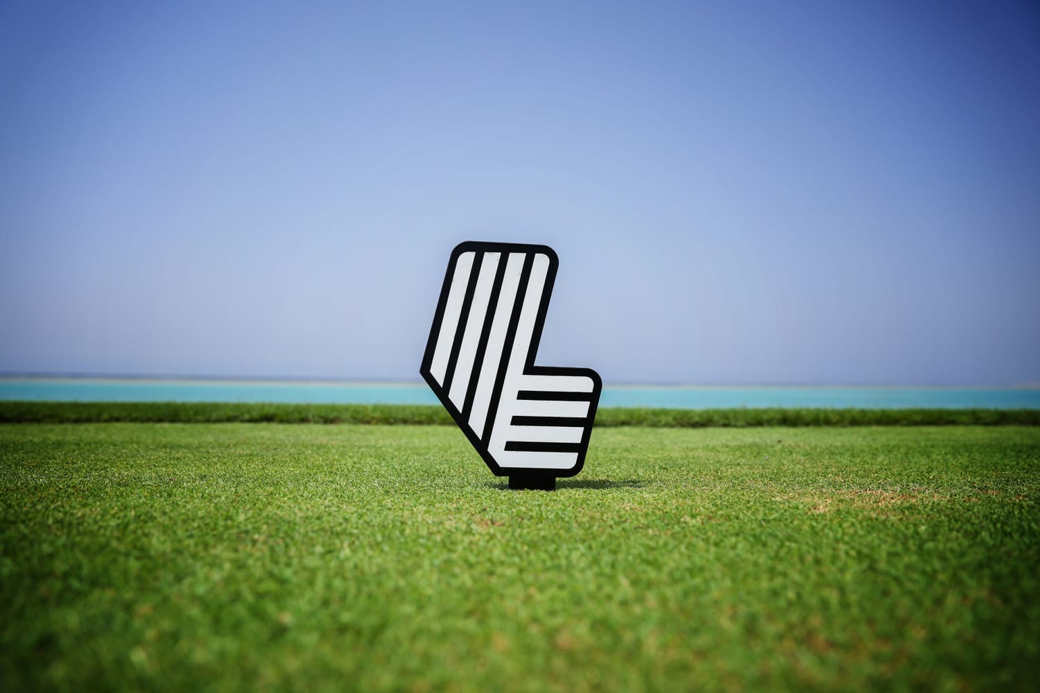 Wyden begint een onderzoek naar de fusie van de PGA Tour met het door Saoedi-Arabië gefinancierde LIV Golf