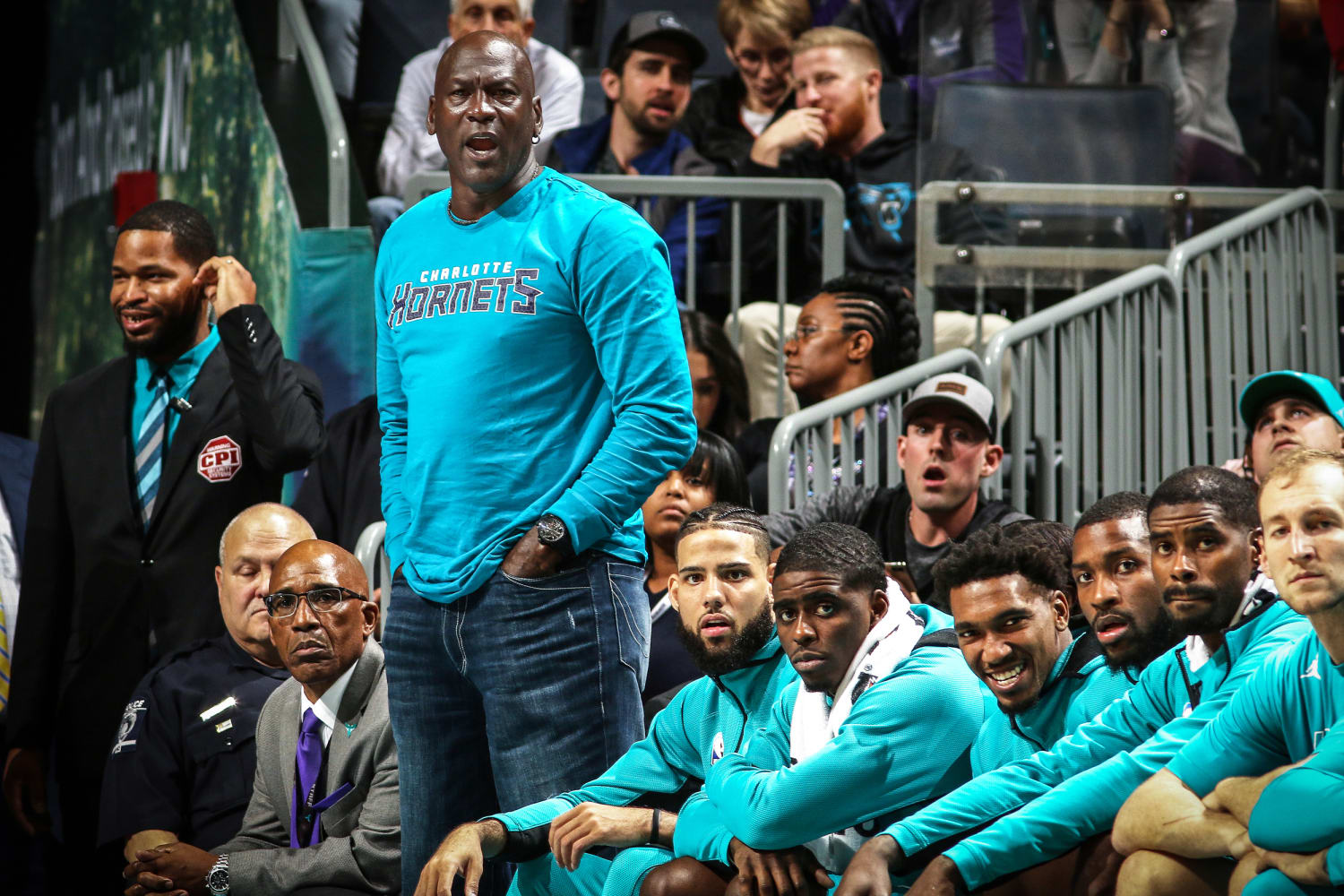 Hornets arena changing name to Spectrum Center