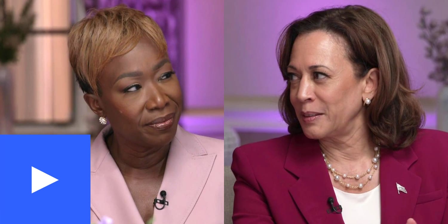 A photo of Joy Reid and Kamala Harris