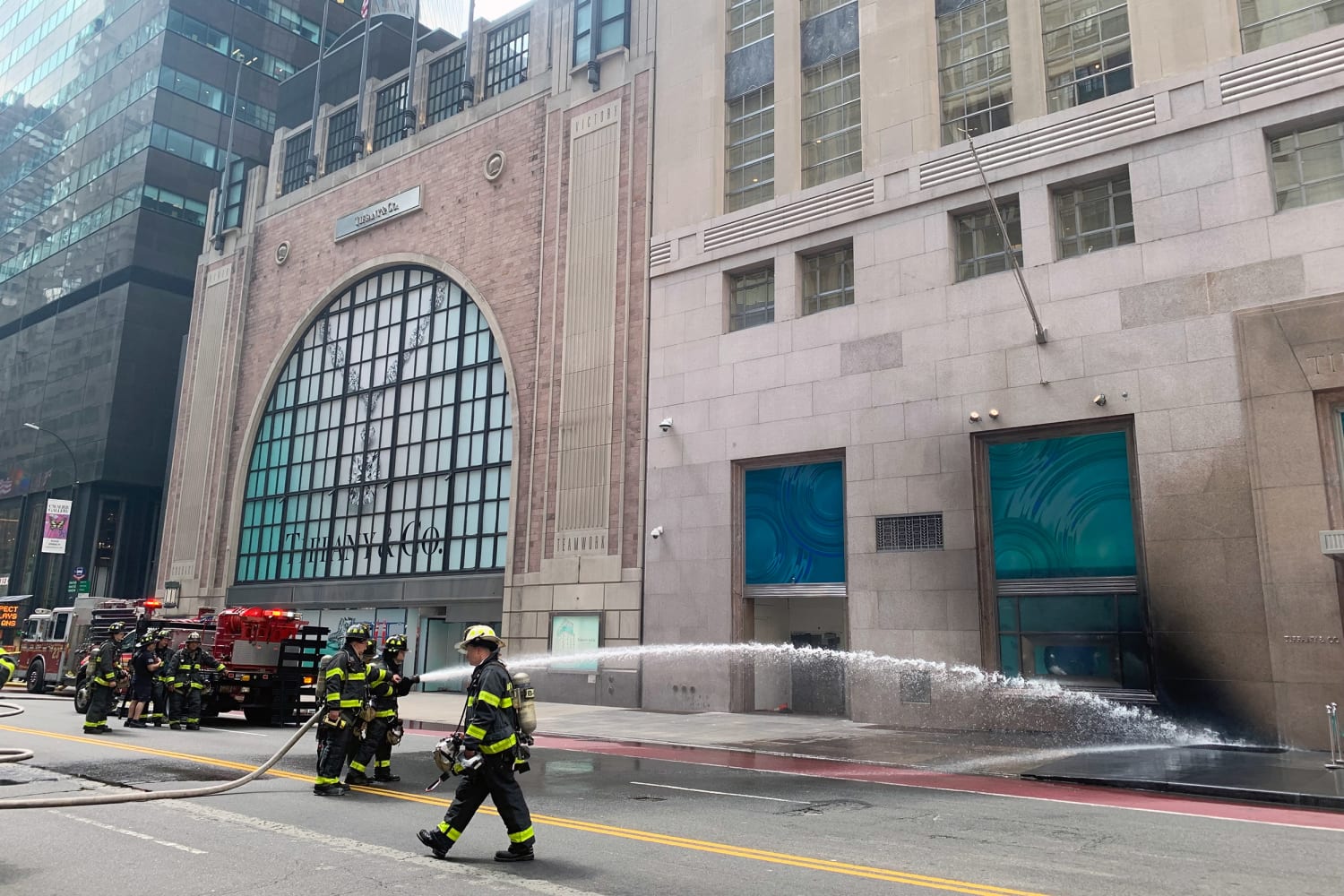 Tiffany's Flagship Store in Manhattan Caught Fire